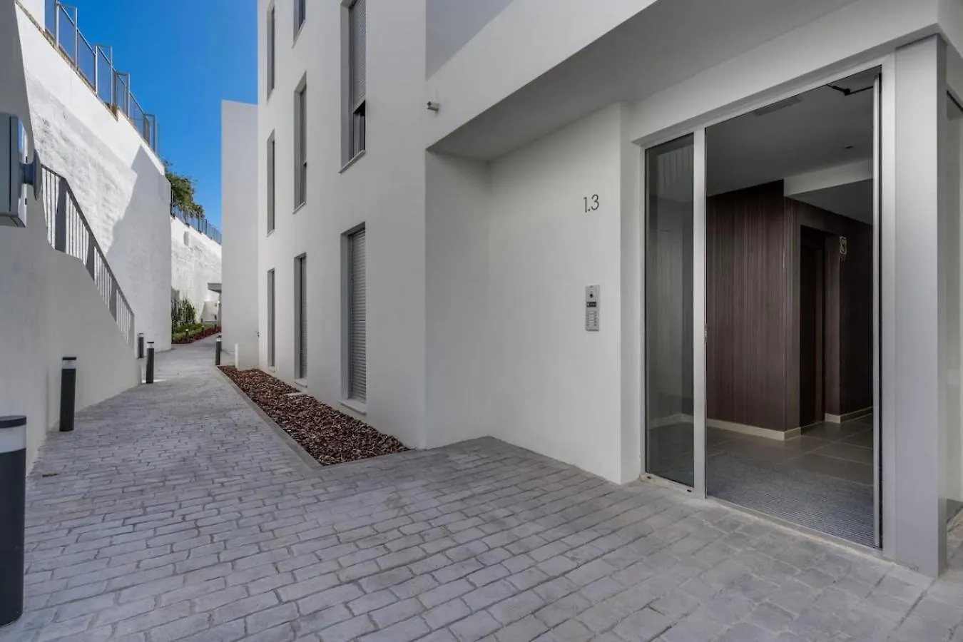 Brand New Penthouse In Εστεπόνα